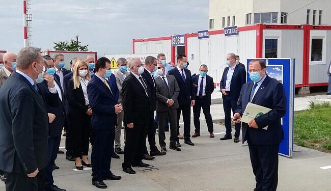 Premierul Orban, vizită la aeroportul de la Salcea