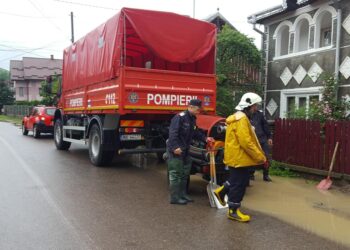 Pompierii militari, 100 de misiuni de evacuare a apei