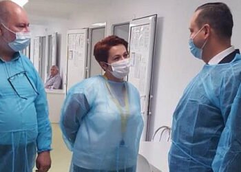 Prefectul și șeful DSP, la Spitalul Rădăuți