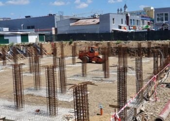 Continuă lucrările la parcarea din Piața Mică