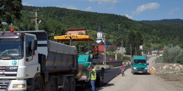 Asfaltări pe drumul Mălini – Găinești
