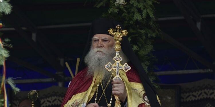 Noul arhiepiscop și preoții-contrabandiști