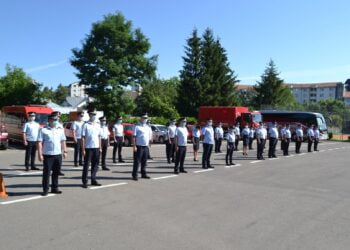 74 de pompieri suceveni, avansați în grad