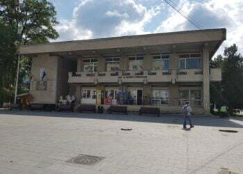 Primarul Negură vrea să cumpere Casa de Cultură