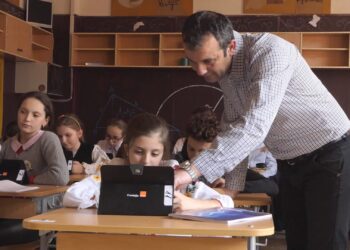 Municipalitatea suceveană, 1.000 de tablete pentru elevi