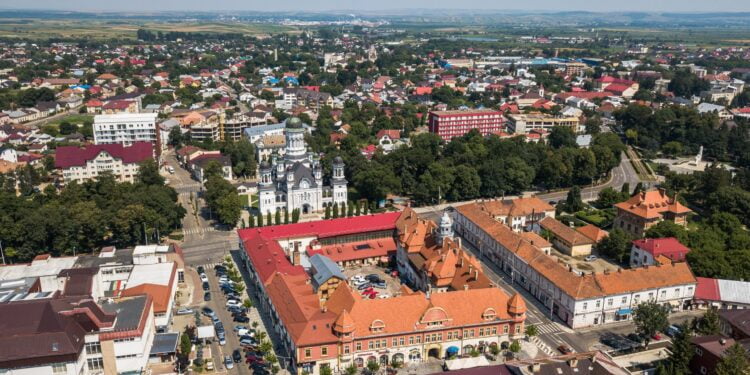 Rădăuți: Mască obligatorie în zonele aglomerate