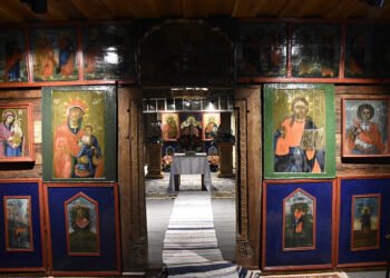 Biserica de lemn din Adîncata, renovată