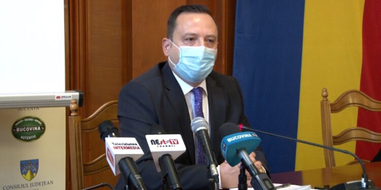 Prefectura: Masca, obligatorie în locurile aglomerate