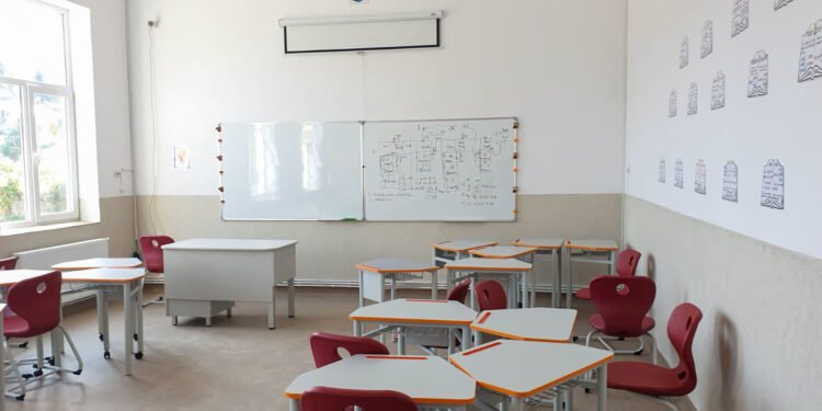 ”Scenariu roșu” pentru mai multe școli sucevene