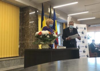 Angela Zarojanu, șefa Comisiei de Învățămînt din CL