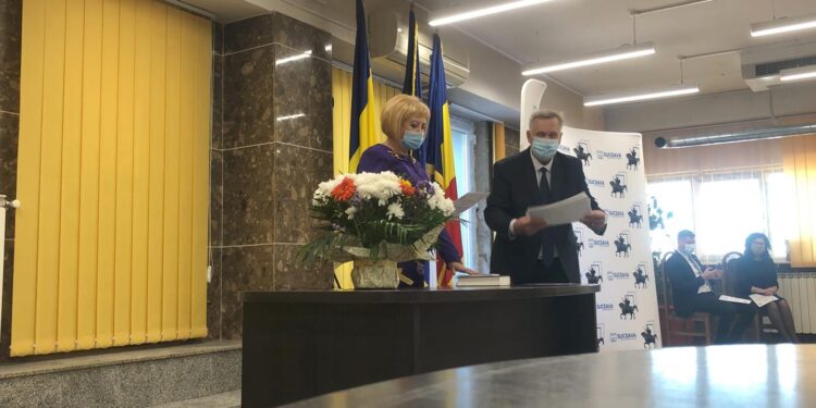Angela Zarojanu, șefa Comisiei de Învățămînt din CL