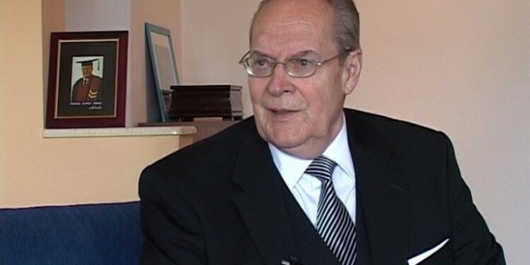 USV, regrete la moartea academicianului Surdu