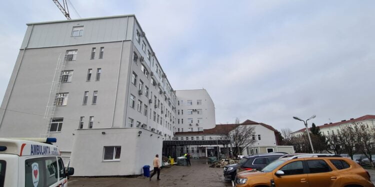 Spitalul Rădăuți: 600 de angajați, 280 vor vaccinul