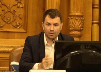 Una e să critici de pe margine, alta e să fii ministru