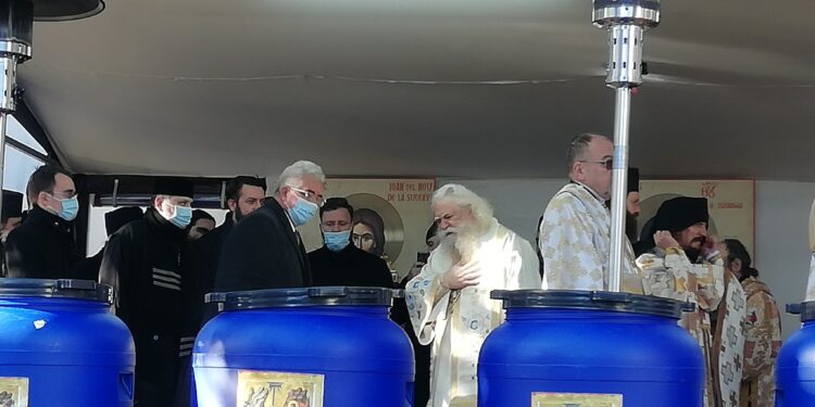 Primarul Lungu, la slujba de Bobotează