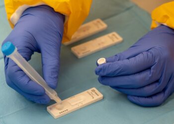 25 ianuarie: 215 teste, 22 de cazuri