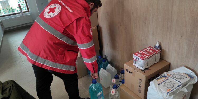 Crucea Roșie, donație pentru spitalul cîmpulungean