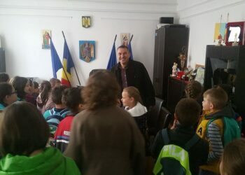 Siret: 2.000 de copii, învățămînt față în față