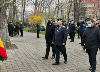 Ziua Veteranilor de Război: Depuneri de coroane de flori