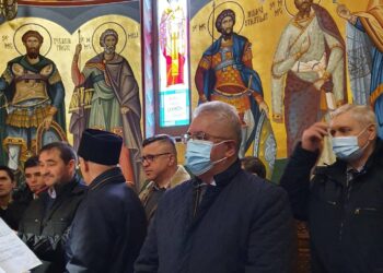 În Duminica Sfintei Cruci, primarul Lungu, la slujbă Sfînta Cruce