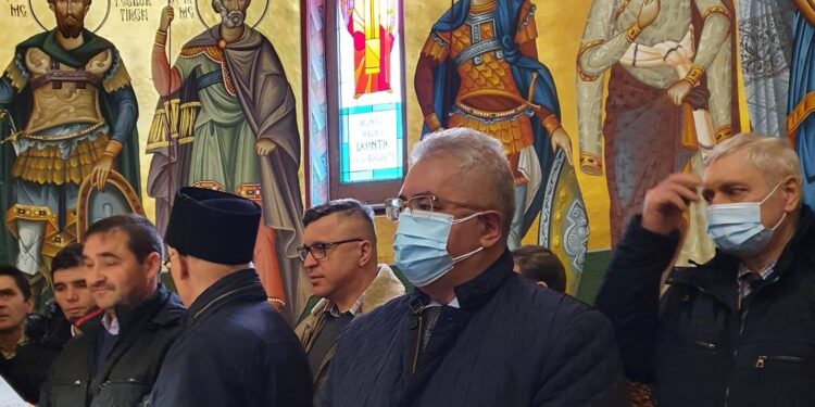 În Duminica Sfintei Cruci, primarul Lungu, la slujbă Sfînta Cruce