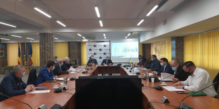 Discuții despre transportul public în zonele limitrofe Sucevei