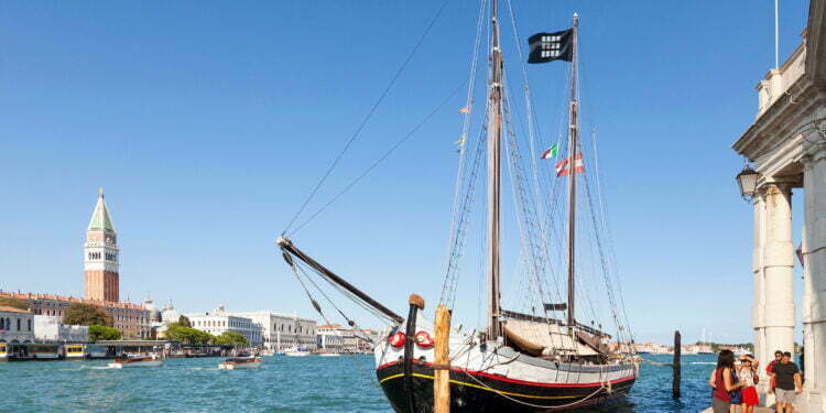 Arhitecți suceveni, la Bienala de Arhitectură de la Veneția