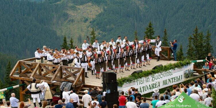 Membrii Ansamblului ”Ciprian Porumbescu”, evaluați