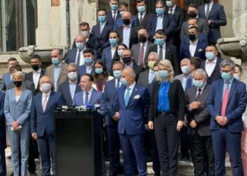 Primarul Lungu, de partea premierului Cîțu