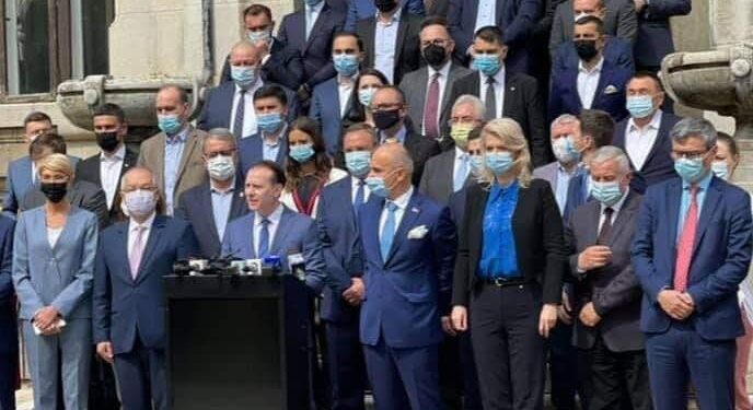 Primarul Lungu, de partea premierului Cîțu