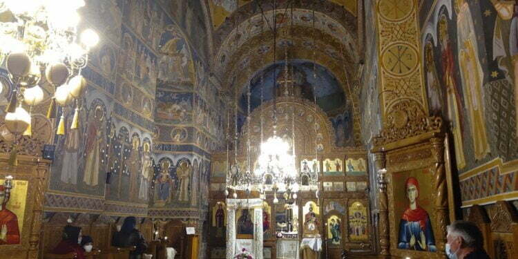 Dar Mănăstirii Teodoreni ce-i lipsește?