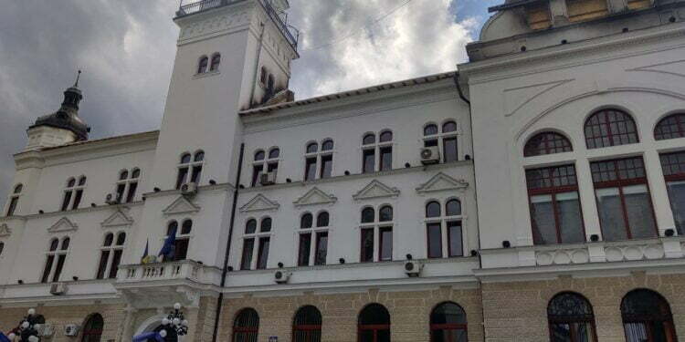 Jos steagul UE de pe Palatul ars al Sucevei!