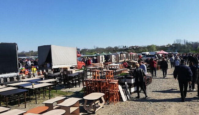 Redeschideți tîrgul de la Rădăuți!