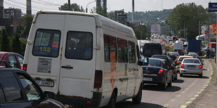 Suceava: Consilier nemulțumit de ”traficul infernal”