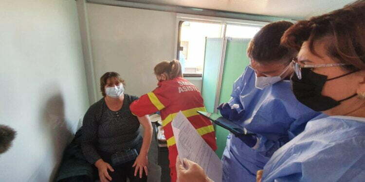 Bani aruncați pe fereastra centrelor de vaccinare