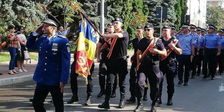 Muzică de fanfară și defilare de Ziua Imnului