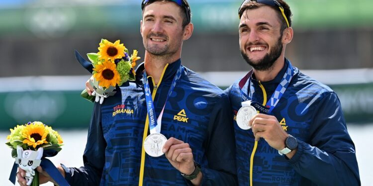 Canotorii cîștigă medalii, Flutur vrea investiții în sport