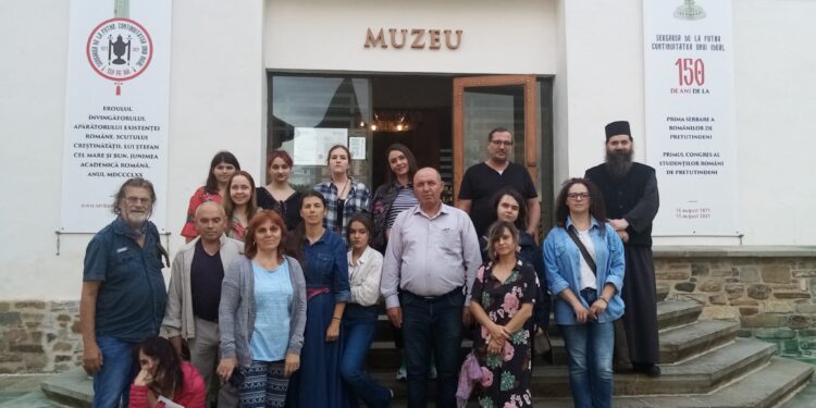 Elevi de la școli de artă, tabără de creație la Putna