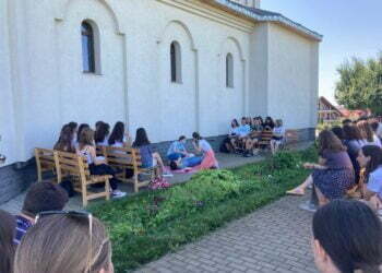 Curs de prim ajutor pentru tineri credincioși