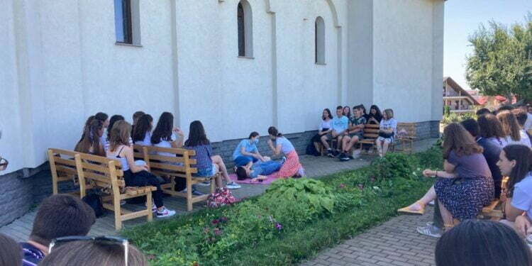 Curs de prim ajutor pentru tineri credincioși