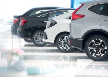 De ce se depreciază atât de repede mașinile de lux?