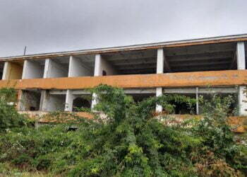 Proiect: Taxe mărite cu 50% pentru clădirile degradate