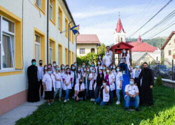 Consultații medicale gratuite pentru 120 de copii