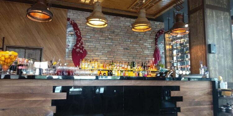 Suceava nu are numai hore. Are și baruri