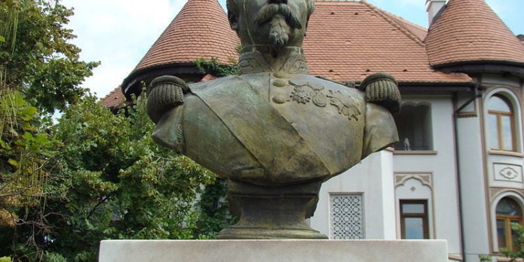 Napoleon al III-lea merită să aibă statuie și în Suceava