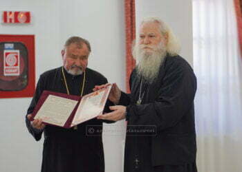 Preotul Nicolae Horga, decorat de ÎPS Calinic