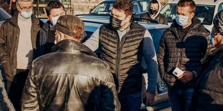 Loghin: Bazarul auto de la Rădăuți nu se vinde