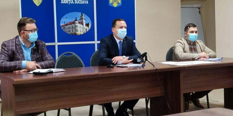 Instituțiile publice, îndemnate să se implice în campania de informare și de vaccinare