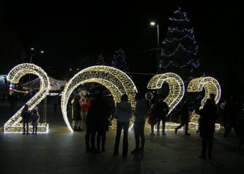 Luminile din brad, aprinse mai repede, pentru oaspeții din străinătate