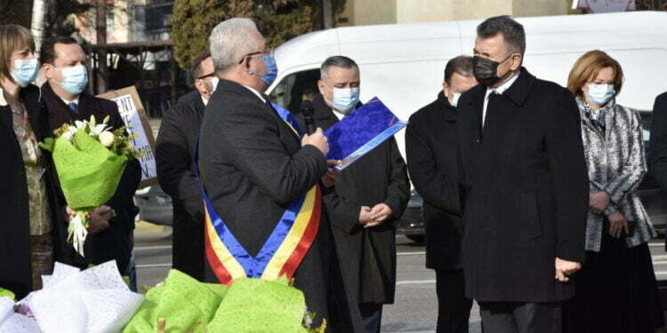 6 titluri de cetățean de onoare, dintre care 3 post-mortem, oferite de Primăria Sucevei